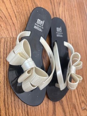 Melissa Cream Bow Jelly Sandals with Black Footbed